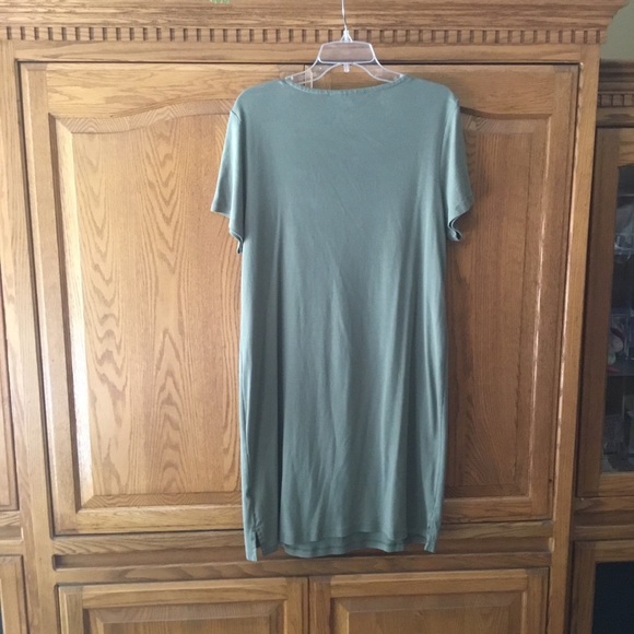 Olive green dress - Picture 2 of 3